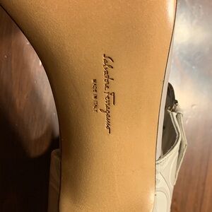Salvatore Ferragamo Cream Leather Sandals Heels